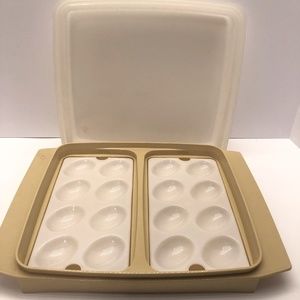 VintageTupperware Deviled Egg Carrier for up to 16 Eggs - 10" Long x 9.25" Wide